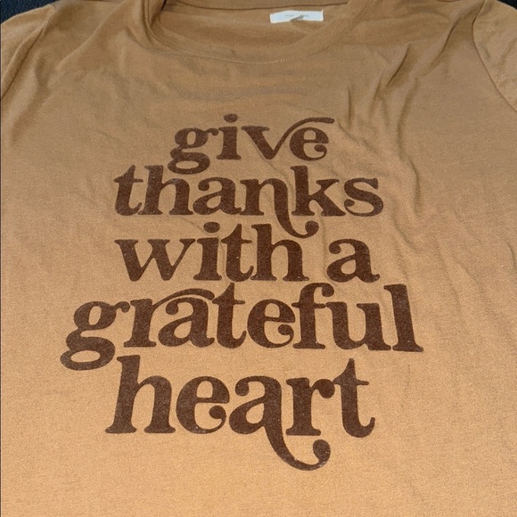 Maurices Brown Graphic Tee grateful heart size large - Picture 2 of 6
